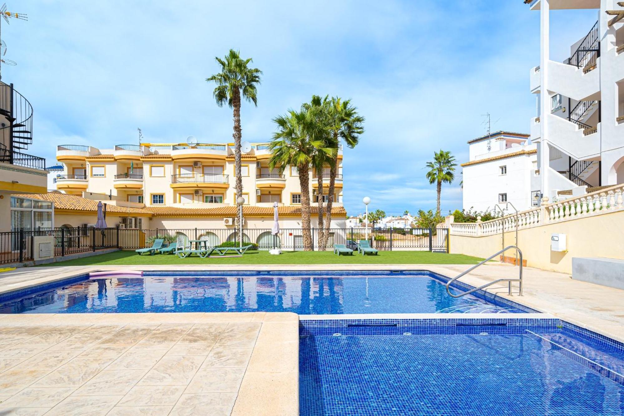 Villamartin Apartment. Excellent Location For Golfers, Cyclists And Hikers Экстерьер фото